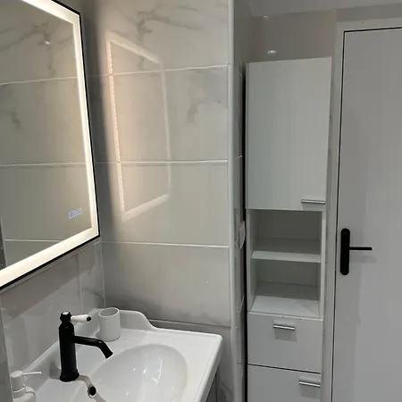 A Cote De Disneyland Paris Apartment *